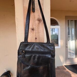 Elegant Black Shoulder Bag